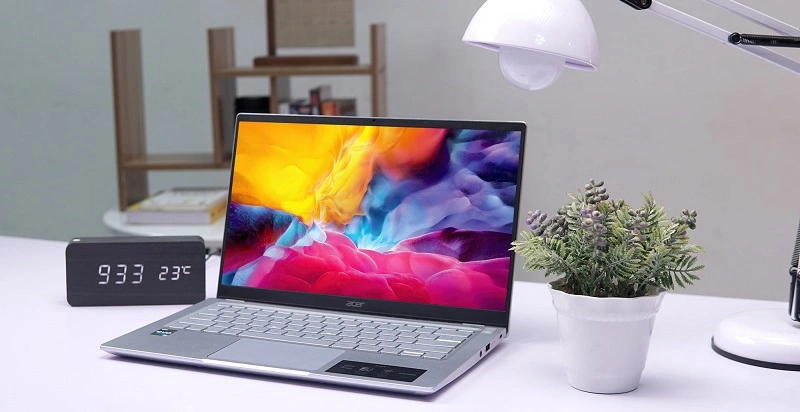 Laptop cho sale di chuyển nhiều