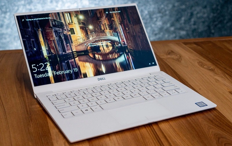 Top Laptop Cho Doanh Nhân Cao Cấp