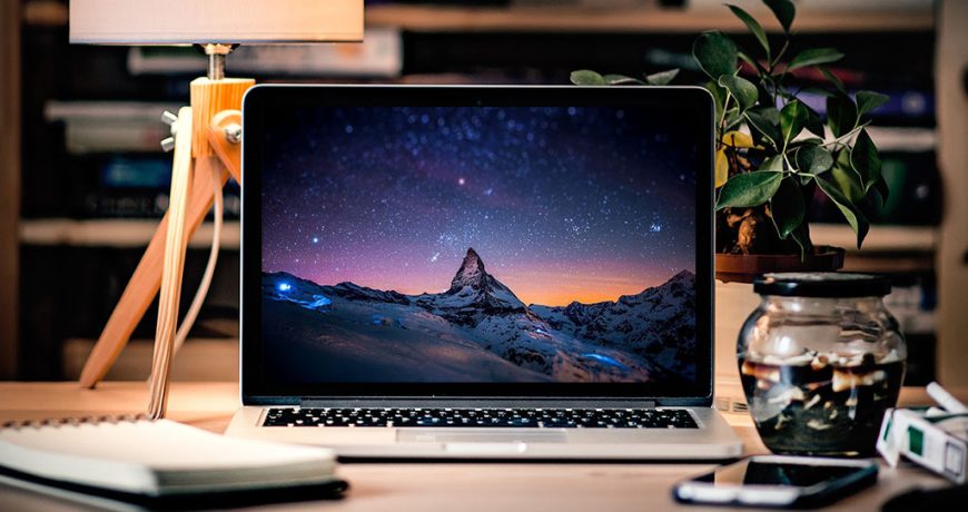 Mua Laptop Chính Hãng